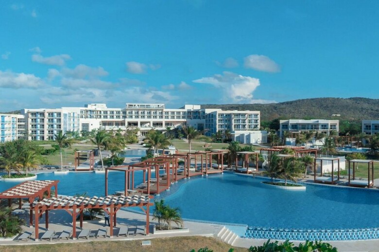 Hotel Grand Muthu Almirante Beach