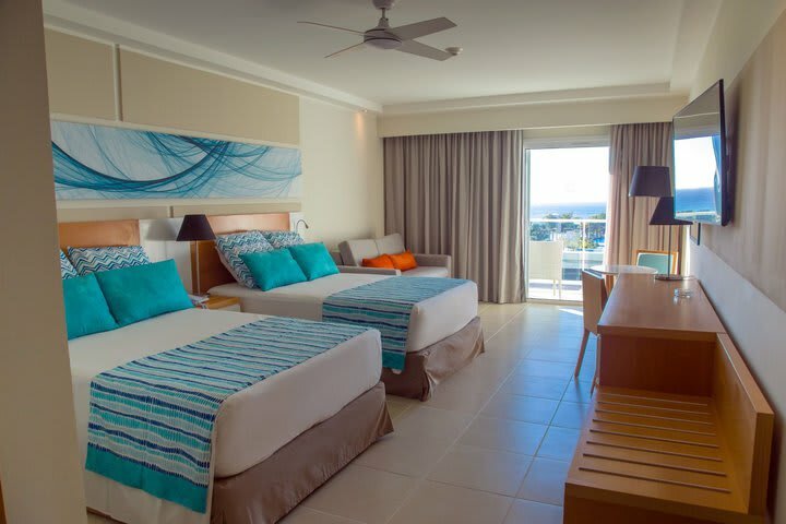 Hotel Grand Muthu Almirante Beach