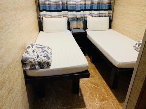 Hostal Sleep In Hotel