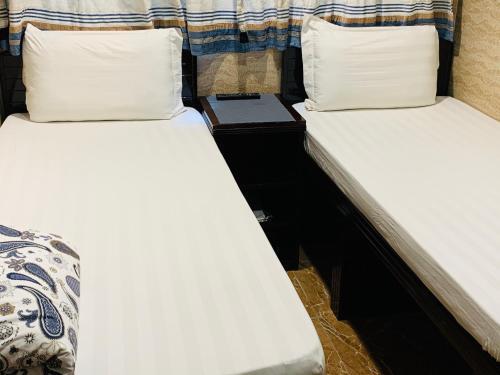 Hostal Sleep In Hotel