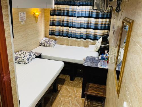Hostal Sleep In Hotel