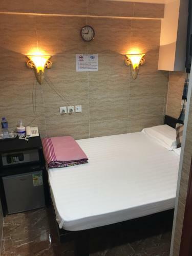 Hostal Sleep In Hotel