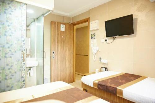 Hostal Kam Fu Guesthouse