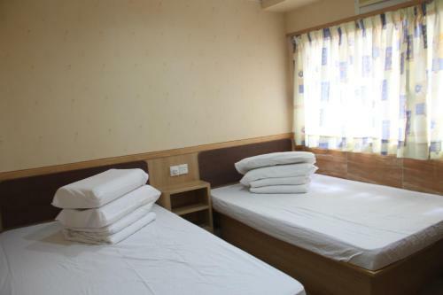 Hostal Kam Fu Guesthouse