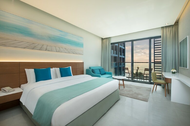 Hotel Wyndham Garden Ajman Corniche