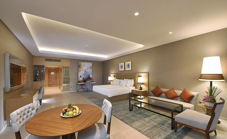 Grand Cosmopolitan Hotel
