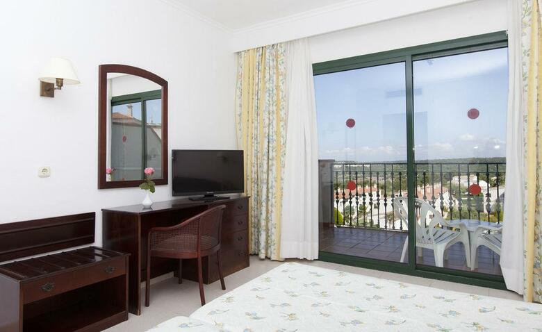 Valentin Son Bou Hotel  & Aptos