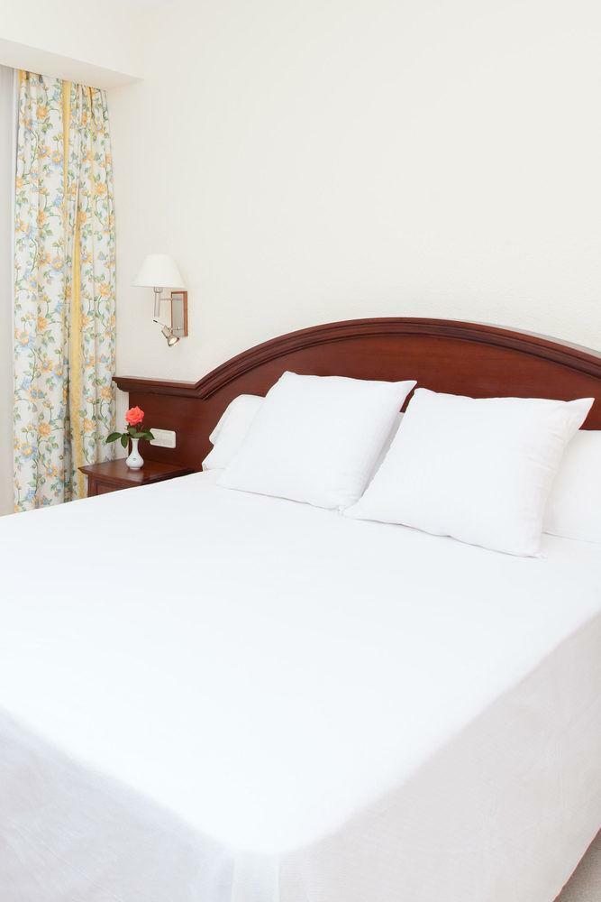 Valentin Son Bou Hotel  & Aptos