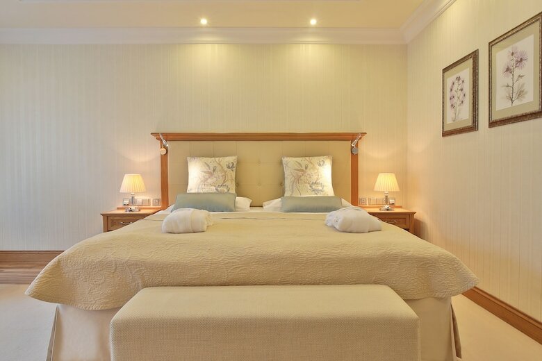 Hotel Retro Riverside Wellness Resort