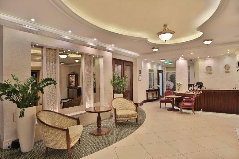 Hotel Retro Riverside Wellness Resort