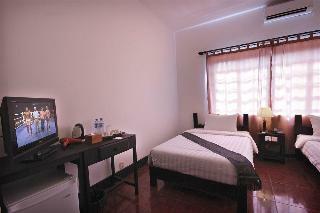 Hotel The Moon Villa & Caf�