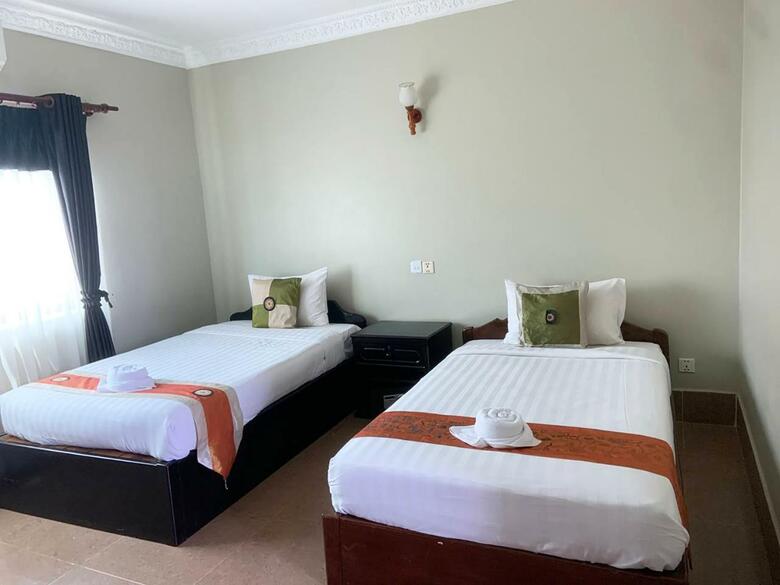 Hostal Tanei Guesthouse