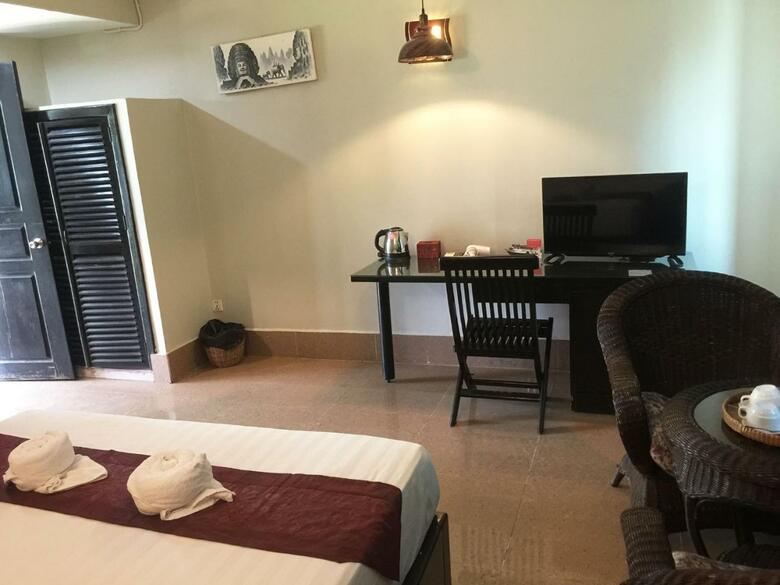 Hostal Tanei Guesthouse