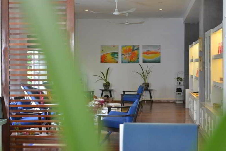 Frangipani Villa Hotel II