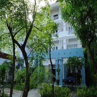 Frangipani Villa Hotel II