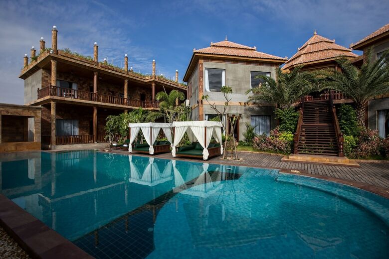 Hotel Model Angkor Resort &amp; Residence