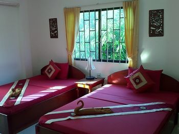 Hostal Schein Guesthouse & Restaurant