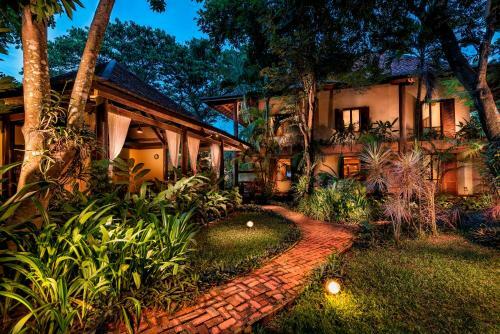 Villa Amatao Tropical Residence