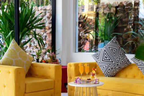 Popular Boutique Hotel