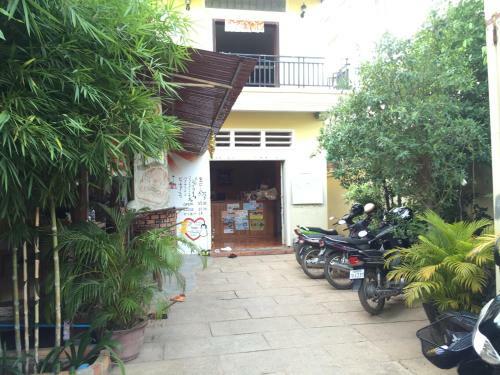 Hostal Iki Iki Guesthouse