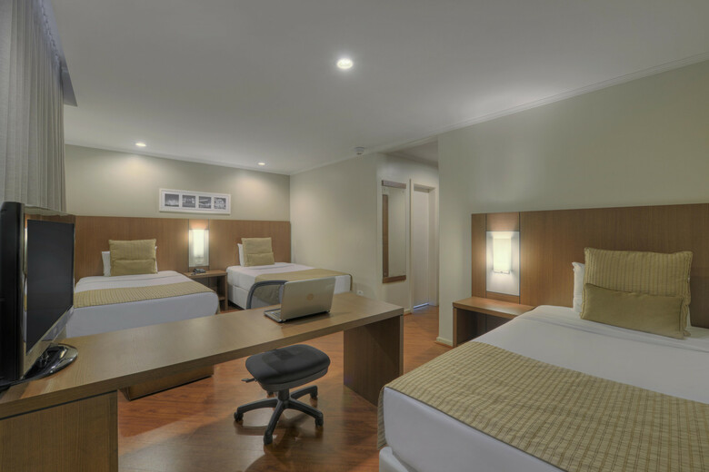 Hotel Deville Curitiba Batel