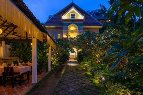 Sakara Boutique Villa
