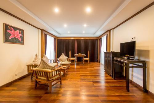 Hotel Empress Residence Resort And Spa