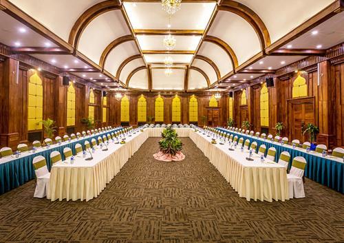 Hotel Empress Residence Resort And Spa
