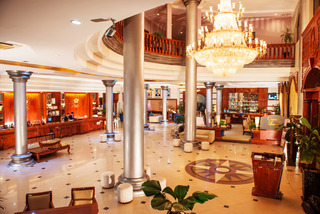 Ree Hotel