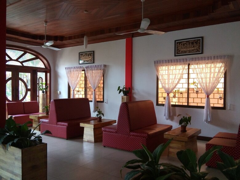 Hotel The Villa Sok San Square