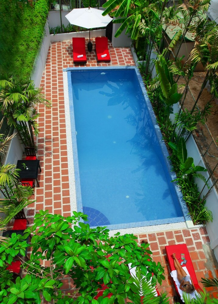Hotel The Villa Sok San Square