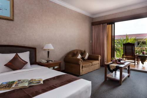 Angkor Howard Hotel