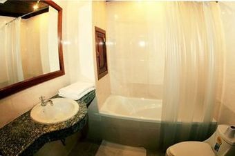 Hostal Mom's Guesthouse