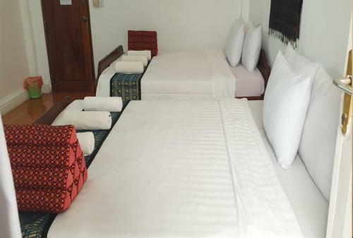 Hostal Smiley's Guesthouse