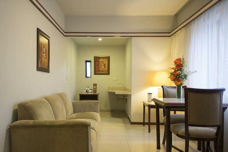 Hotel Bristol The Time