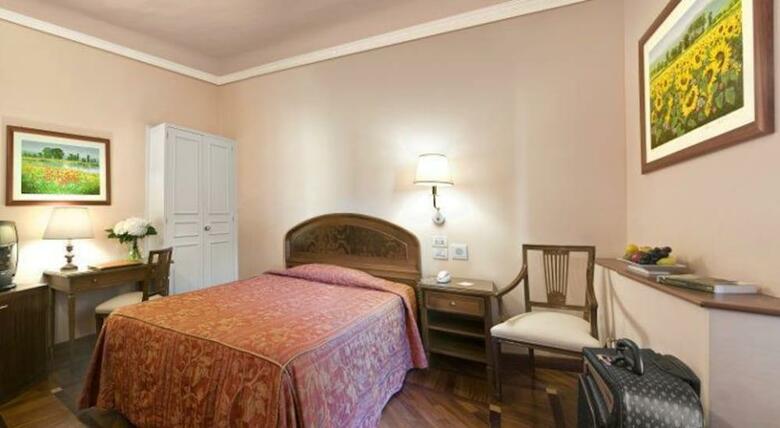 Hotel Pierre