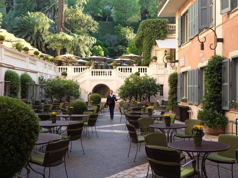 Hotel De Russie