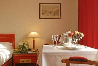 Hotel Russott