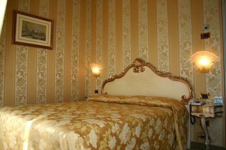 Hotel Savoia & Jolanda