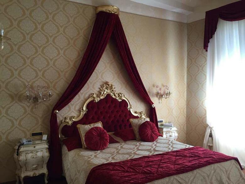 Hotel Savoia & Jolanda