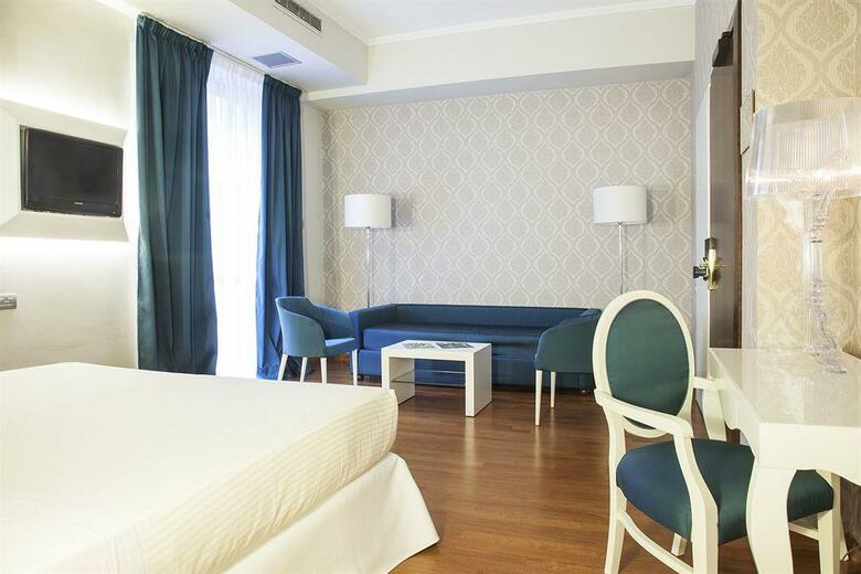 Hotel Sina De La Ville