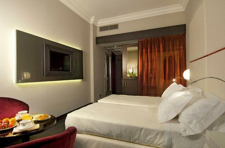 Hotel Sina De La Ville