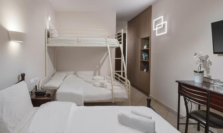 Minavra Hotel