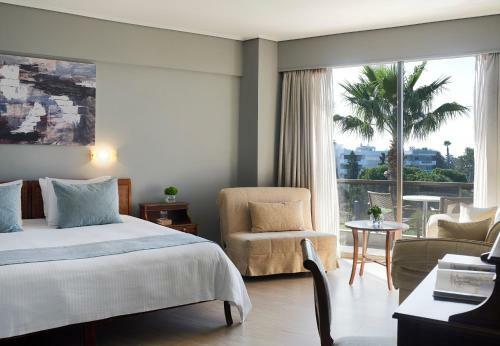 Golden Sun Hotel