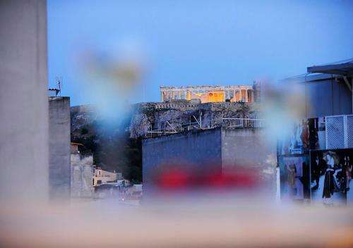 Live In Athens, Psyrri Central Apartments