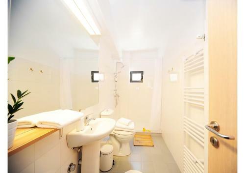 Live In Athens, Psyrri Central Apartments