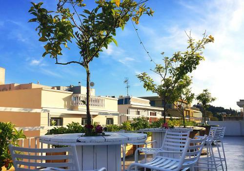 Live In Athens, Psyrri Central Apartments
