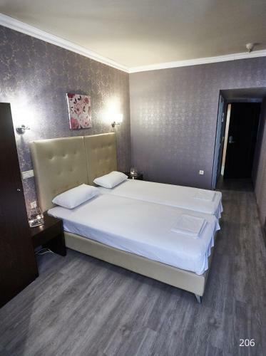 Atlantic Hotel