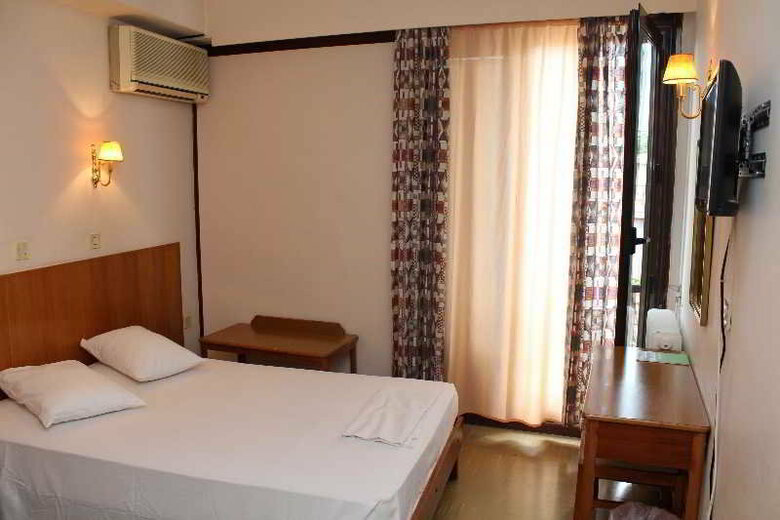 Nefeli Hotel