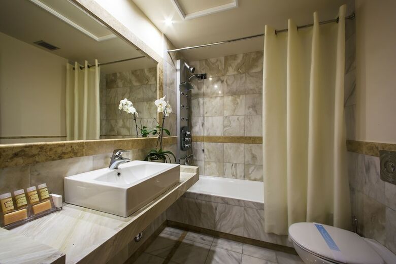 Dekelia Hotel